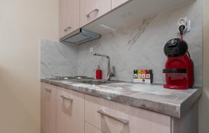 Amazing Apartments @ Monastiraki Subway Station