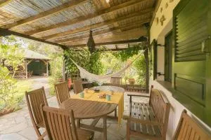 Sandy Feet Retreat, Vourvourou #FeelsLikeHome - Vourvourou