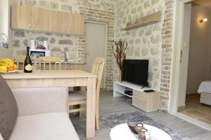 Villa Andrea Apartments with parking