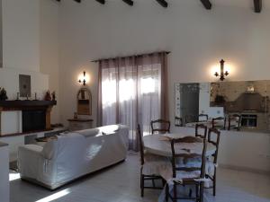 Villas VILLA LA LICORNE Piscine privee, Jacuzzi, Massages, Tennis, Golf a 11km : photos des chambres