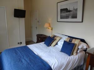 The Hillmorton Manor Hotel