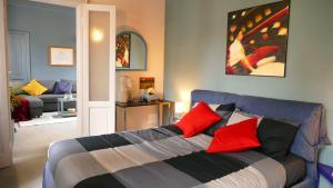 Casa25- Convenient location to Miland Centre & Como Lake!