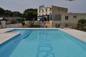 Hotels Les Mimosas : photos des chambres