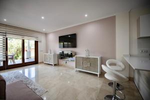 Luxury apartment at Lomas del Rey, Puente Romano