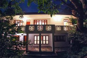 12 B Lewella Road, Kandy.