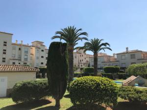 Bungavilla House in La Isla