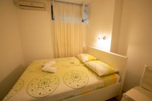 Guest house with garden - Zuvan