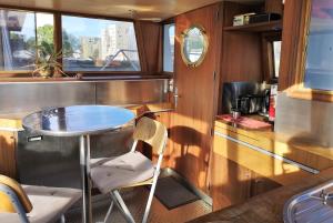 Bateaux-hotels Le Bateau Ivre : photos des chambres