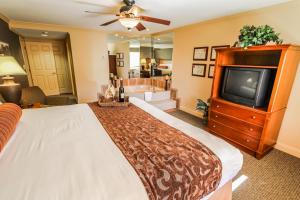Deluxe One Bed Room Suite room in InnSeason Resorts Pollard Brook