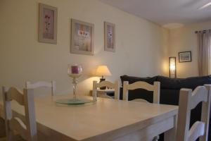 (ROU002) Cómoda Casa con Puerta a la Piscina