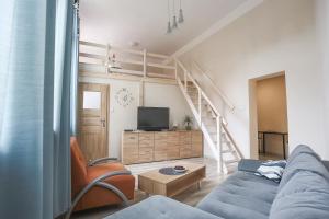 Apartament z Antresolą