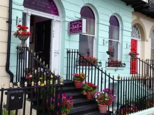 A MAIDEN REST - Melcombe Regis