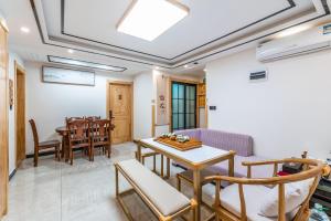 Cihang Chan Apartment, Apartmanok - Csousan