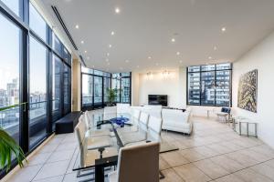 Exclusive Stays - Gallery Penthouse