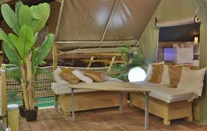 Campings Camping Du Paquier Fane : photos des chambres