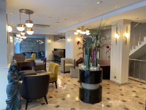Regency World Hotel