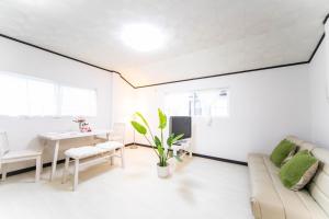 Miraie Yokkaichi Tomida