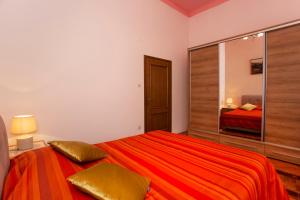emanuel apartman