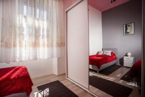 emanuel apartman