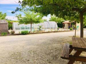 Maisons de vacances Gite aux Lauriers d'Adhemar : photos des chambres