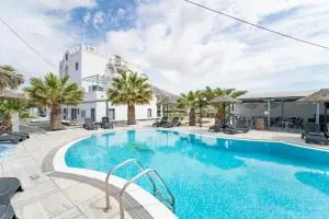 Black Coast Santorini - Emboríon