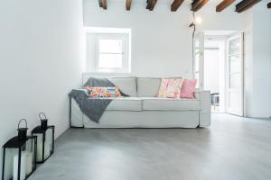 Shades of Como with Private Terrace by RentComo
