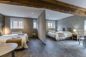 Maisons de vacances Les 3 cepages : Maison 4 Chambres