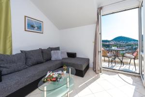 South Wind Apartments