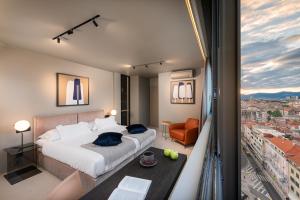 Royal Suites-Sky