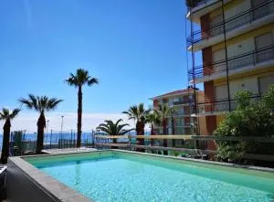 Hotel Lungomare - Marina dʼAndora