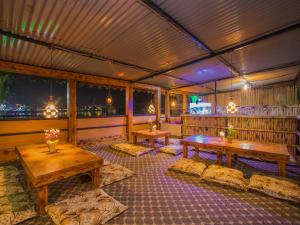 Hotel Fewa Corner & Restro