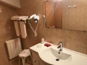 Hotels Hotel La Vigneraie : photos des chambres