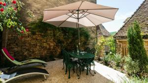 Maisons de vacances In heart of BEYNAC Your cottage with terrace garden : photos des chambres