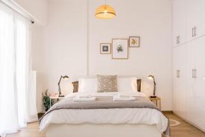 Wide Comfy Studio Apartment Centrally Located In Thissio