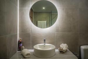 Villa Sophie - Sunny Retreat!