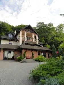 薇拉艾格妮卡酒店 - 亚诺维茨