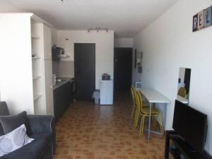 Appartements Studio sur le port, climatisation, wifi, piscine, lave-linge : photos des chambres