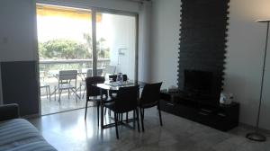 Grand studio climatisé en bord de mer avec parking sécurisé