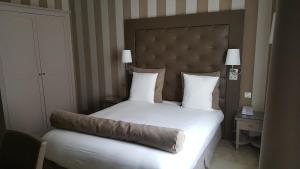 Hotels Hotel Saint Cyr Etoile : photos des chambres