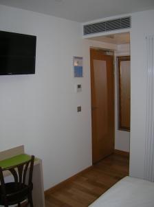 Hotels Hotel Darcet : photos des chambres