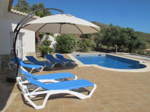 Villa Camakini with heated pool and sea View