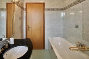 Casa Renata free covered private parking