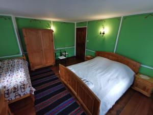 Triple Room with Shared Bathroom room in Hadji Neikovi Guest Houses