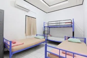 Arjuna Hostel - Kalibanteng-lor