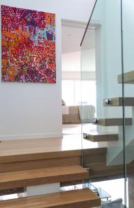 Hastings Park: Luxury Penthouse, Private Pool & Views