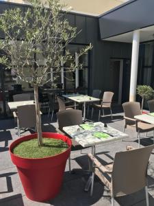Hotels The Originals City, Hotel Helios, Roanne Nord (Inter-Hotel) : photos des chambres