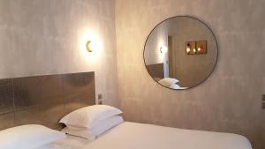 Hotels Hotel L'orque Bleue : photos des chambres