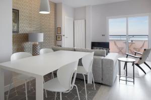 Sunset by FeelFree Rentals