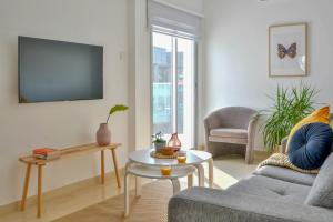 Phaedrus Living: Seaside Luxury Flat Lighthouse 67