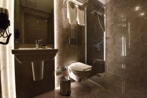 Family Room (2 Adults + 2 Children) room in Parkim Ayaz Hotel